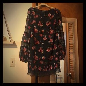White House Black Market Floral Tunic